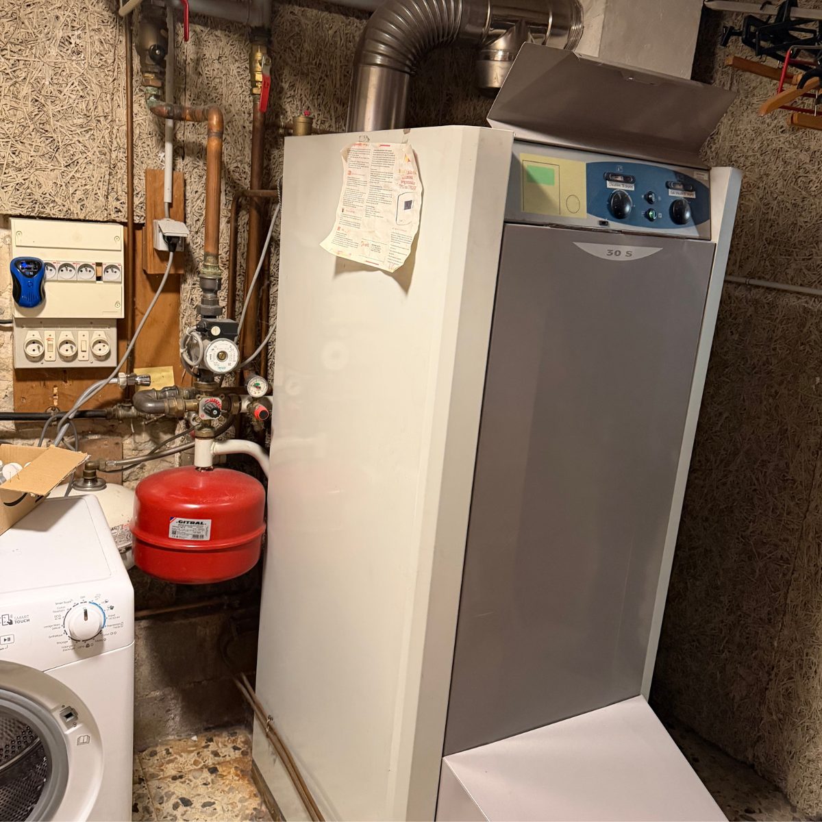 Chaudière gaz et vase d'expansion, organe souvent en cause dans les chutes de pression